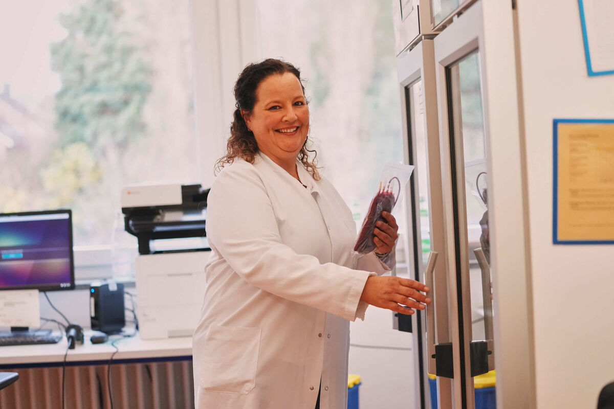 Das Bild zeigt eine Medizinisch-technische Laboratoriums-Assistentin.